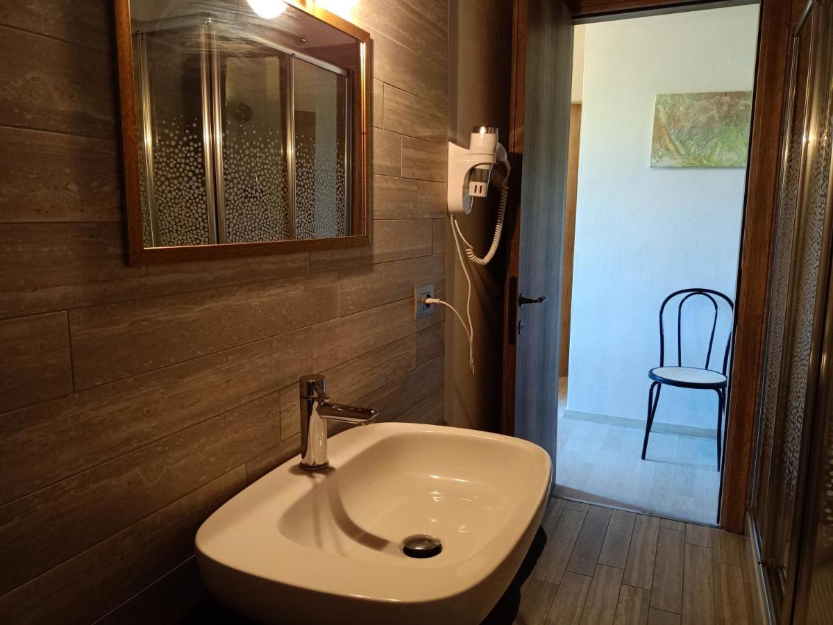 Vite Dipinte 1 Bilocale In Langa Appartement Novello Buitenkant foto