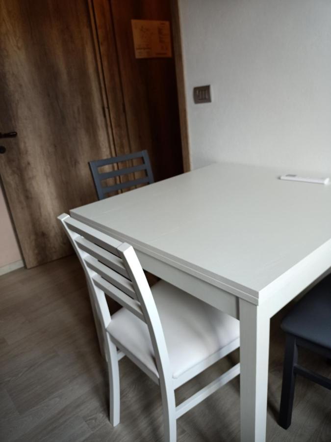 Vite Dipinte 1 Bilocale In Langa Appartement Novello Buitenkant foto